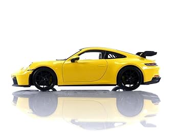 マイスト　Maisto Porsche 911 GT3 イエロー 1/18 Porsche 911 GT3 2022 Diecast Model Toy Car, Maisto, 1:18